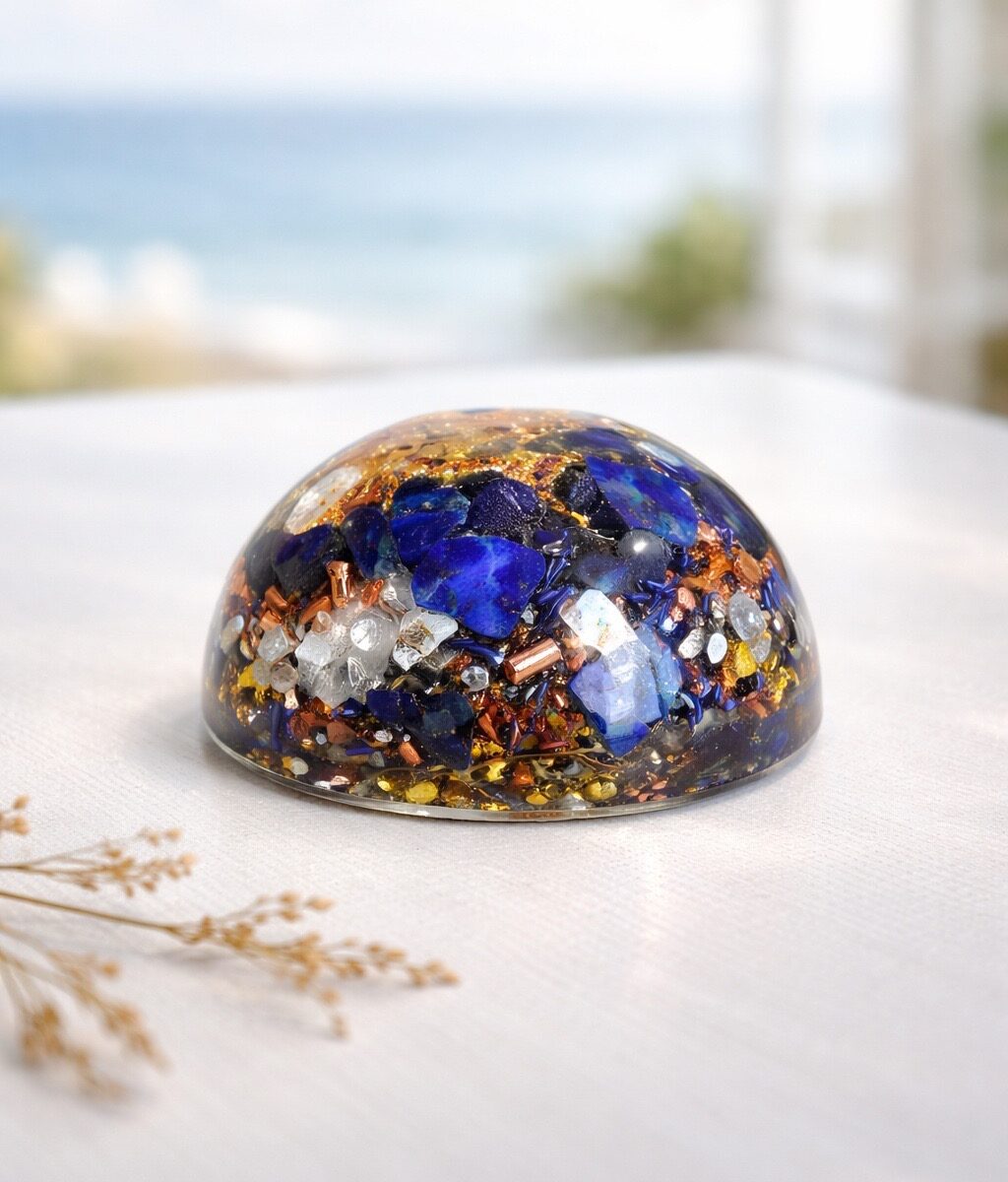 Orgonite demi-sphère lapis-lazuli