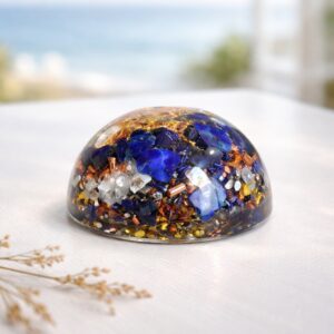 Orgonite demi-sphère lapis-lazuli