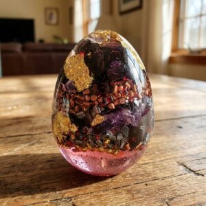 Orgonite oeuf grenat