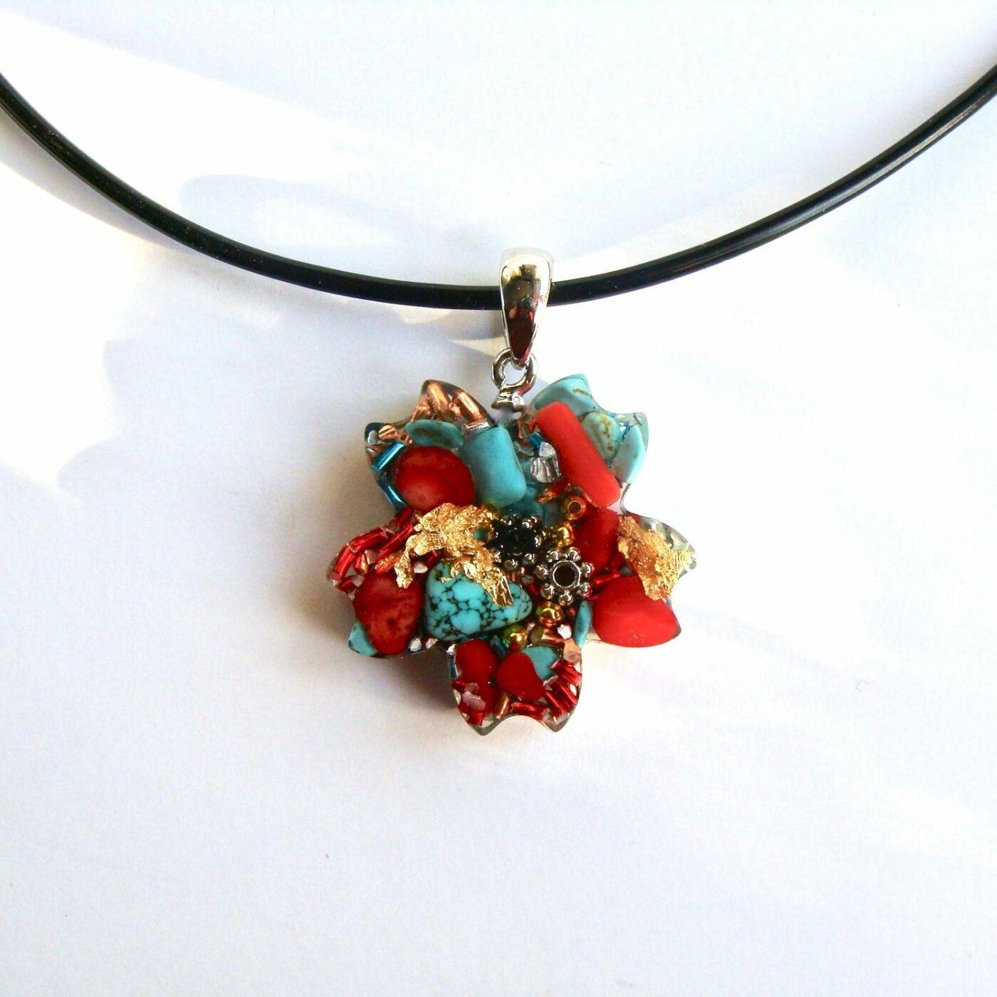 Collier orgonite fleur Tibet