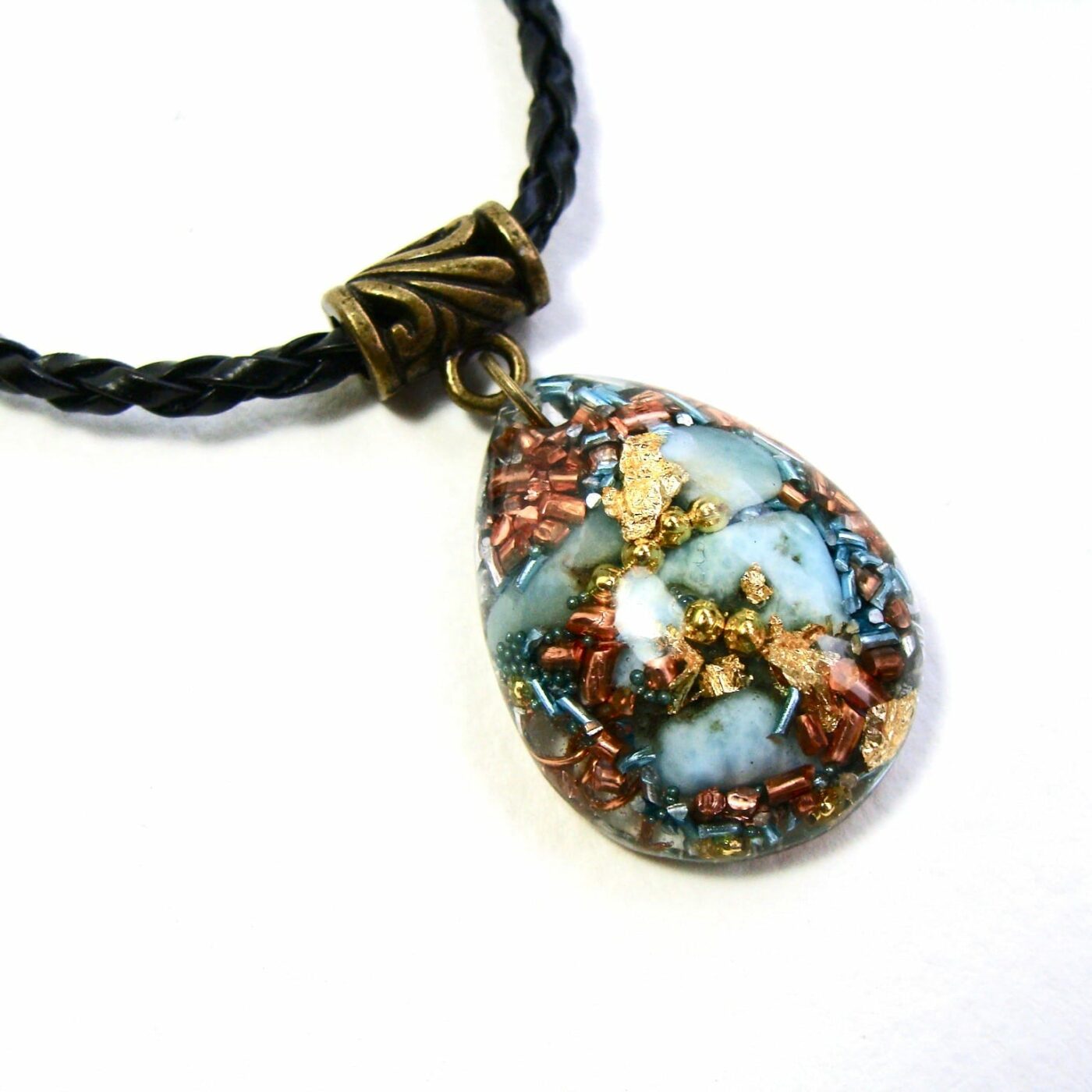 Pendentif orgonite goutte larimar cuir bronze