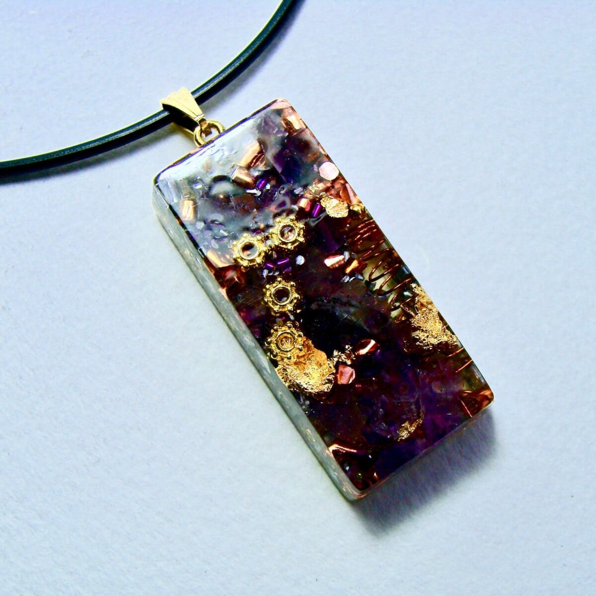 Pendentif orgonite rectangle améthyste