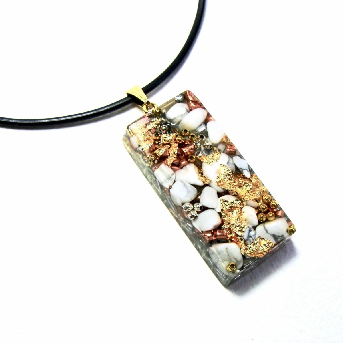 Pendentif orgonite rectangle howlite