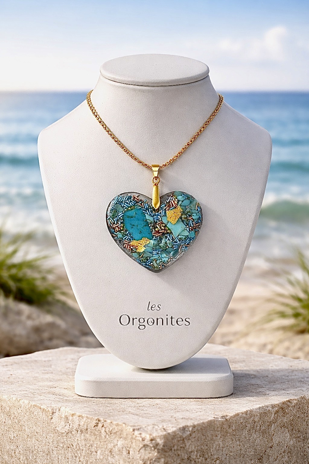 Pendentif orgonite galet coeur turquoise