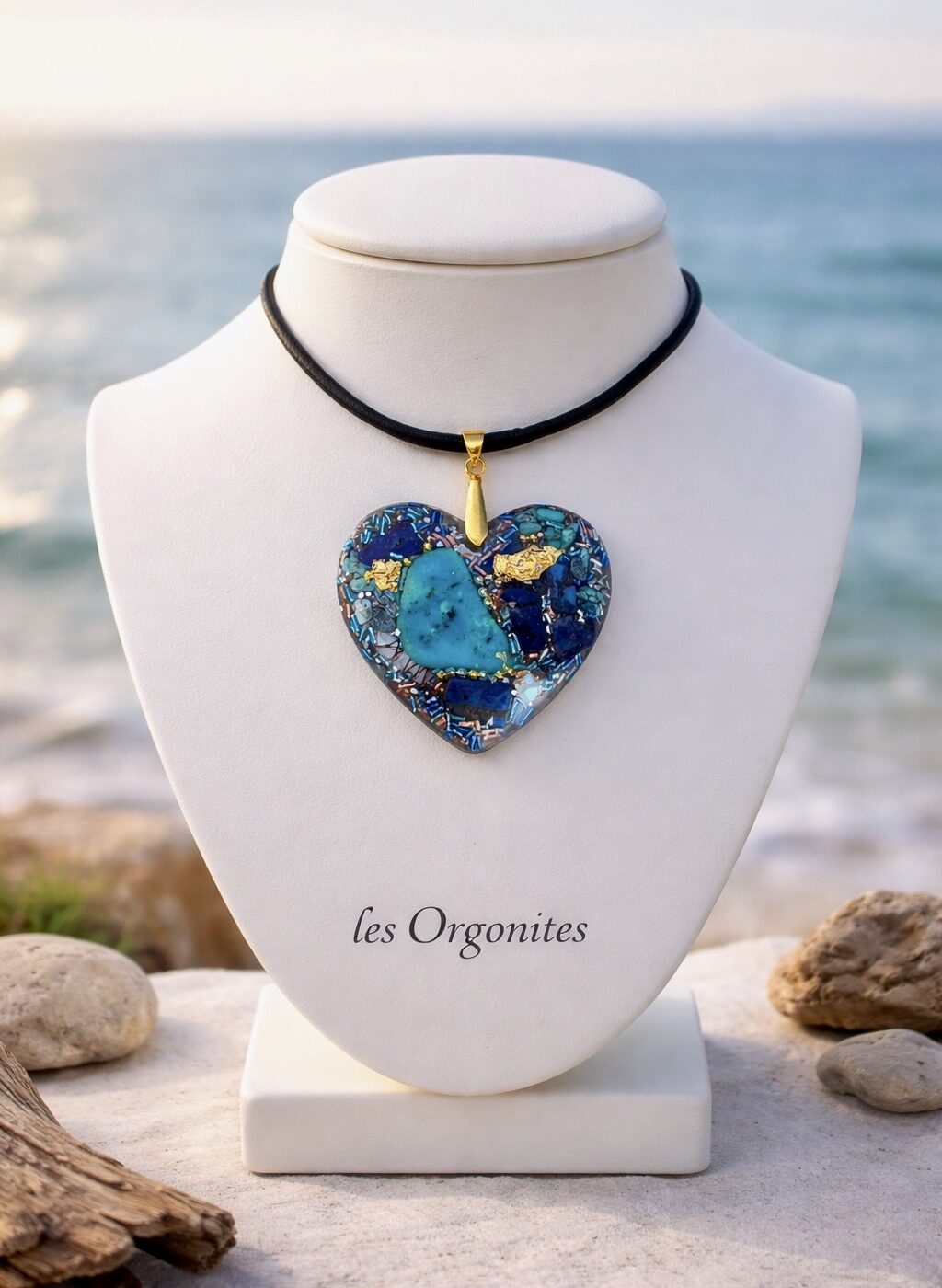 Pendentif orgonite galet coeur lapis lazuli turquoise