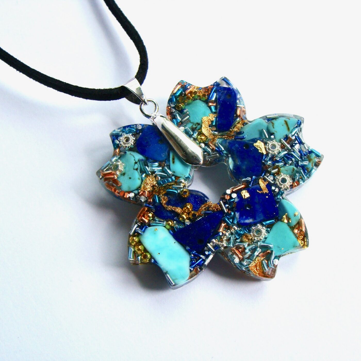 Pendentif orgonite fleur lapis lazuli turquoise