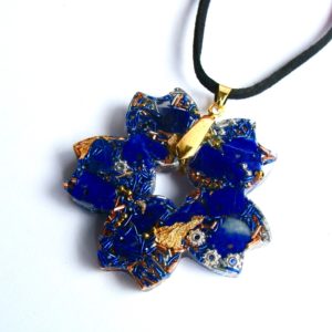 Pendentif orgonite fleur lapis lazuli