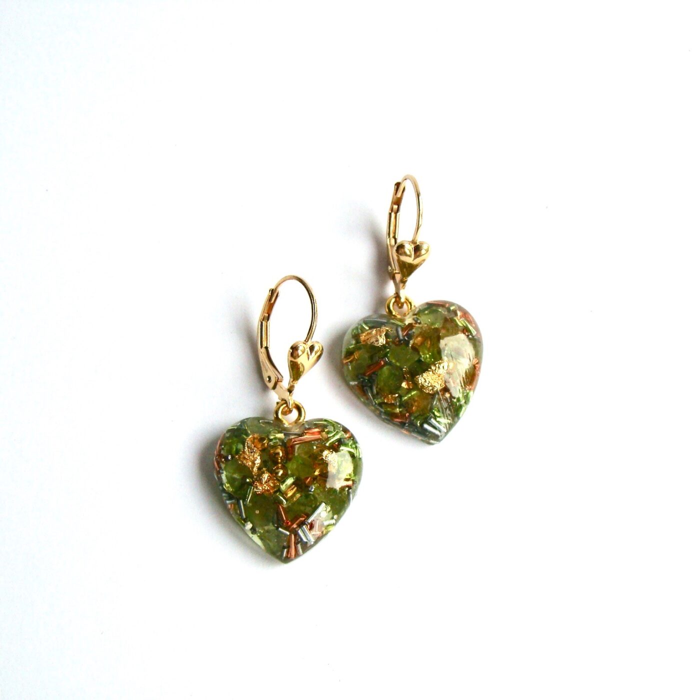 Boucles d'oreilles orgonite coeur péridot