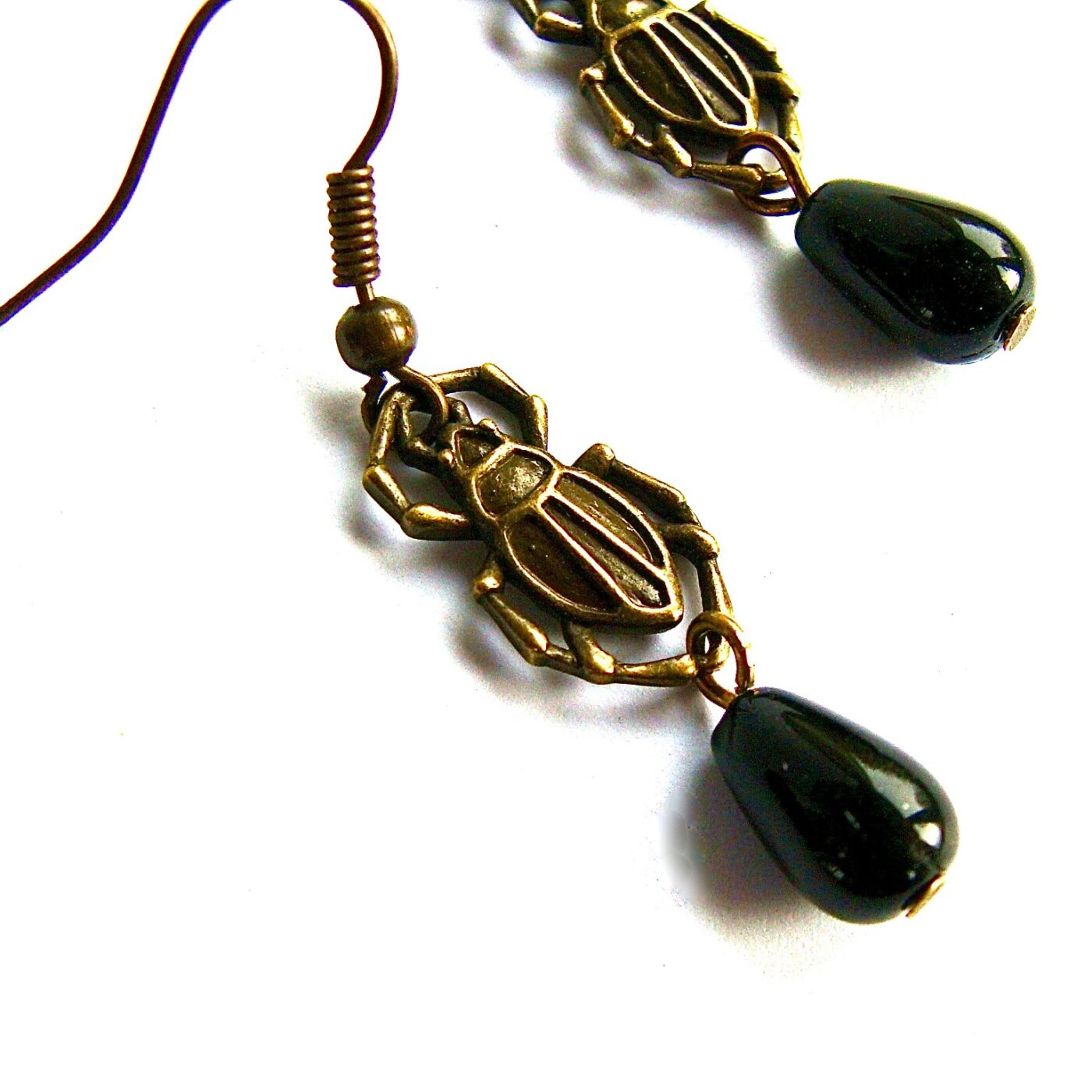 Boucles d'oreilles agate noire scarabée