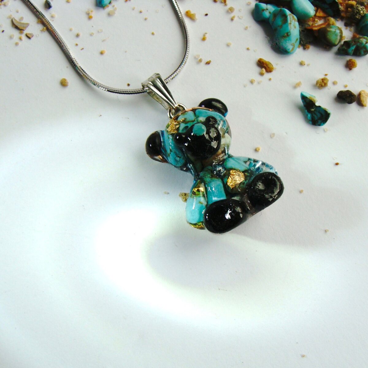 Pendentif orgonite ourson turquoise