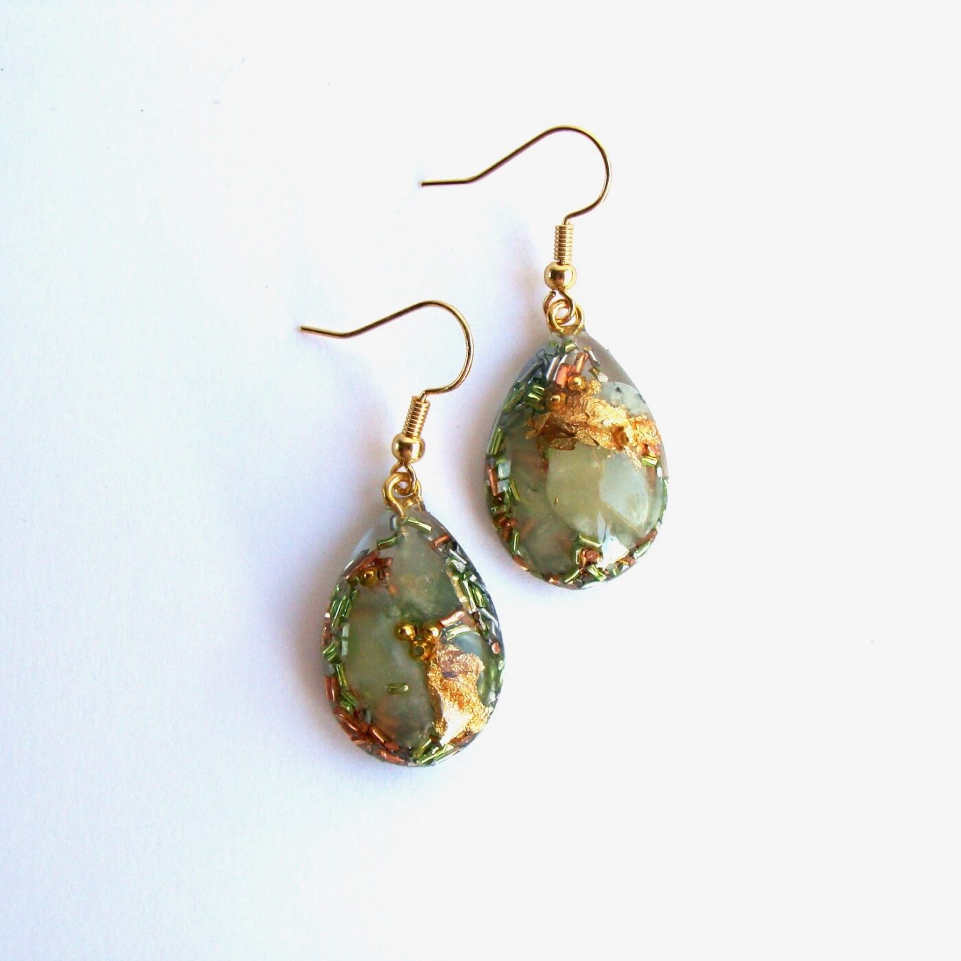 Boucles d'oreilles orgonite goutte jade new