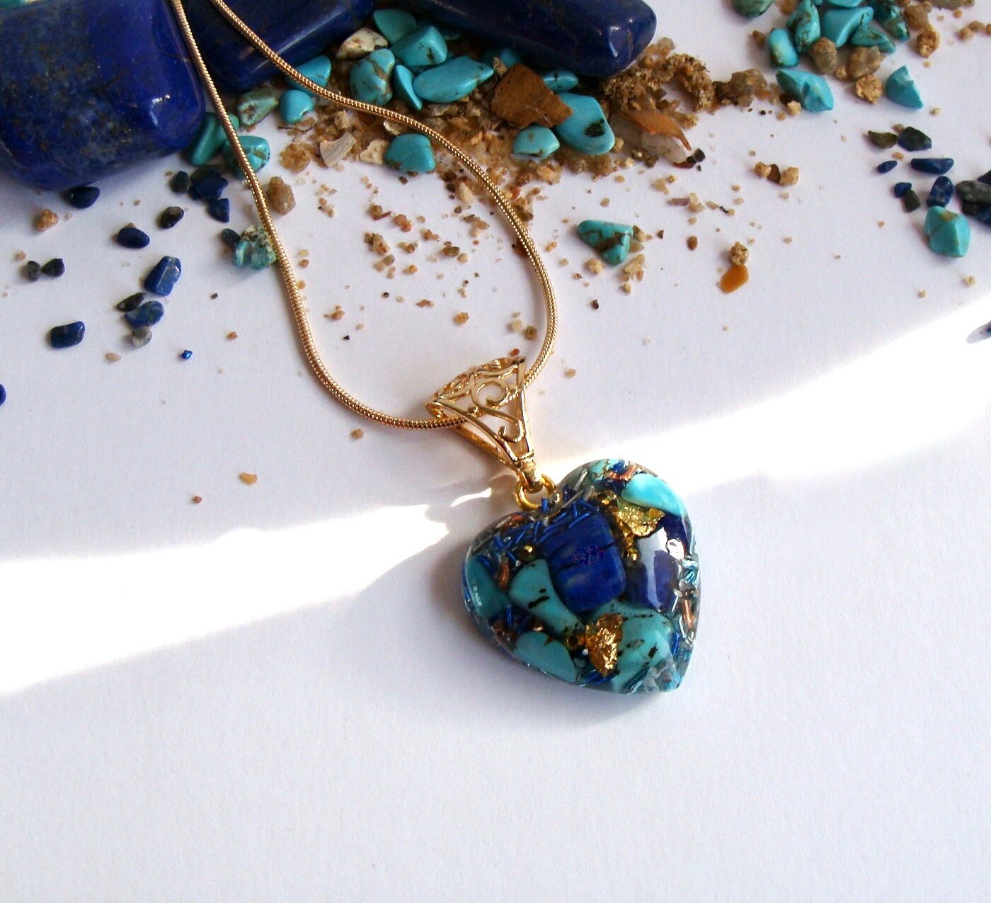 Pendentif orgonite coeur lapis turquoise new