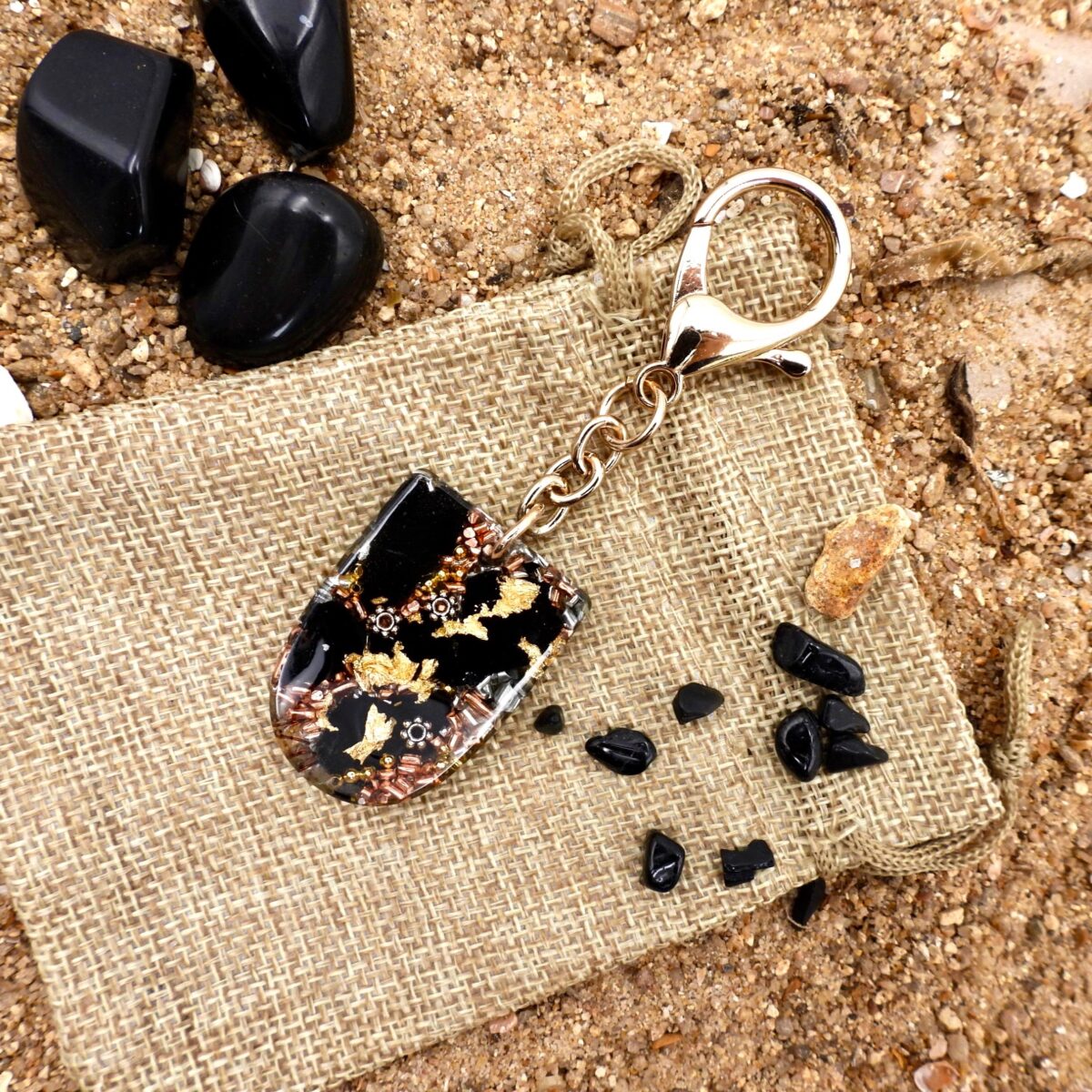 Porte clefs orgonite nomade courbe shungite