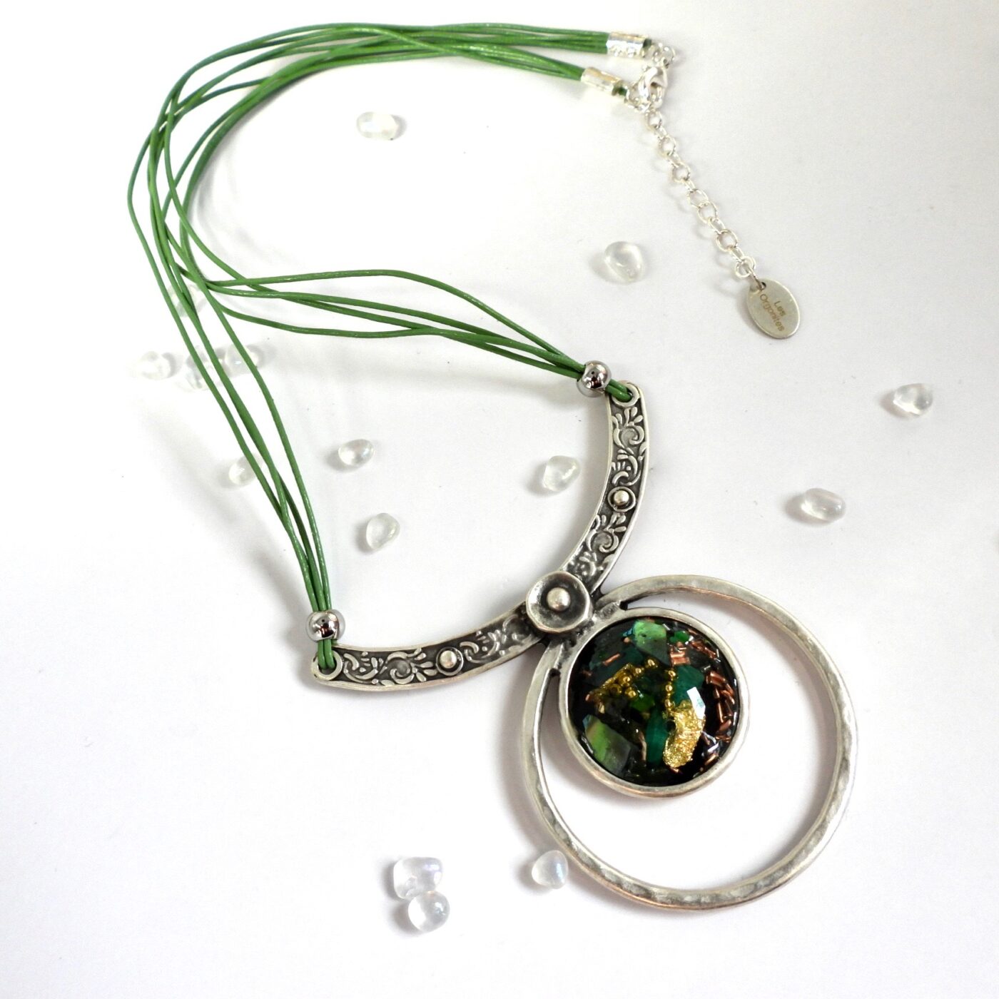 Collier orgonite ethnique Humanité