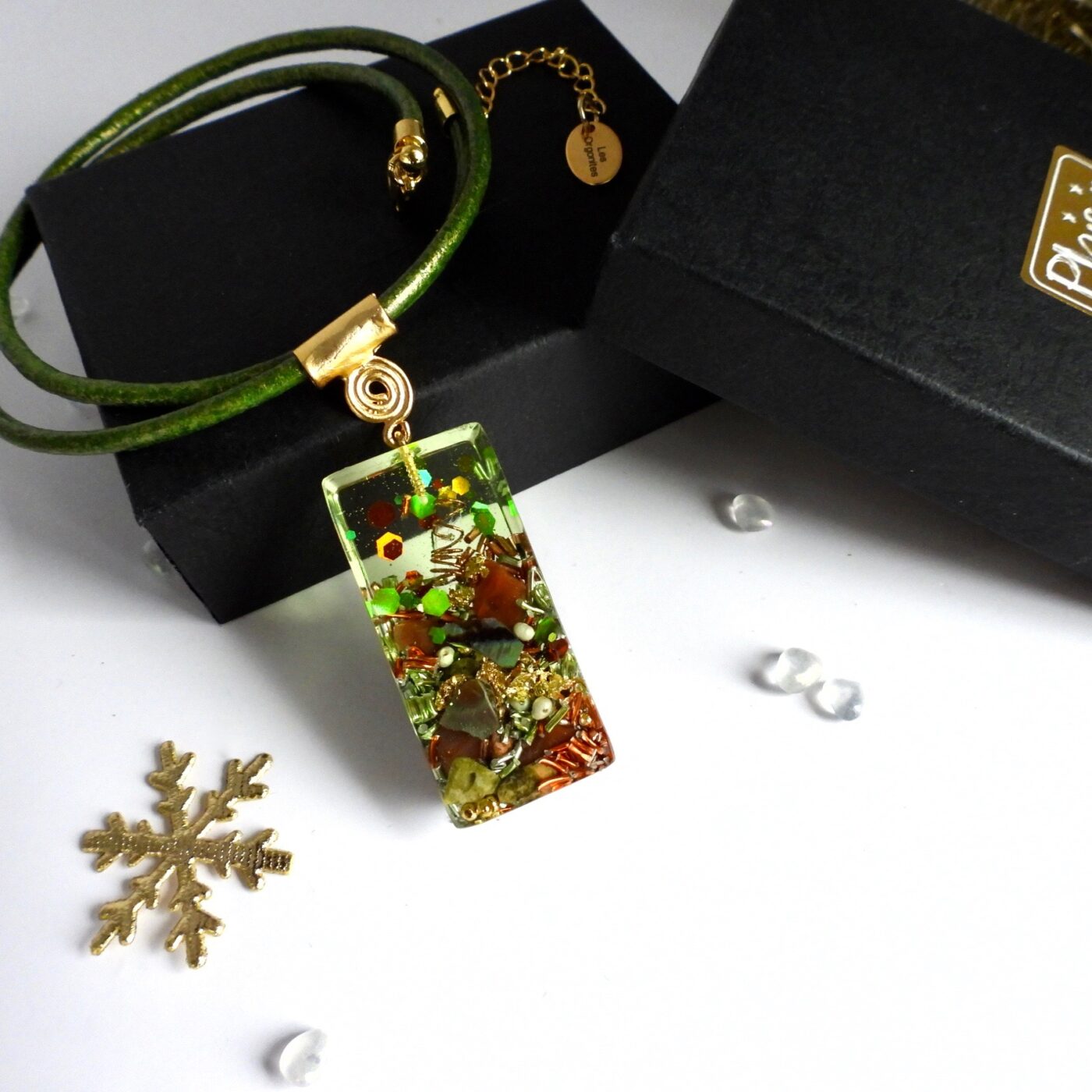 Pendentif orgonite rectangle Nouveau Monde