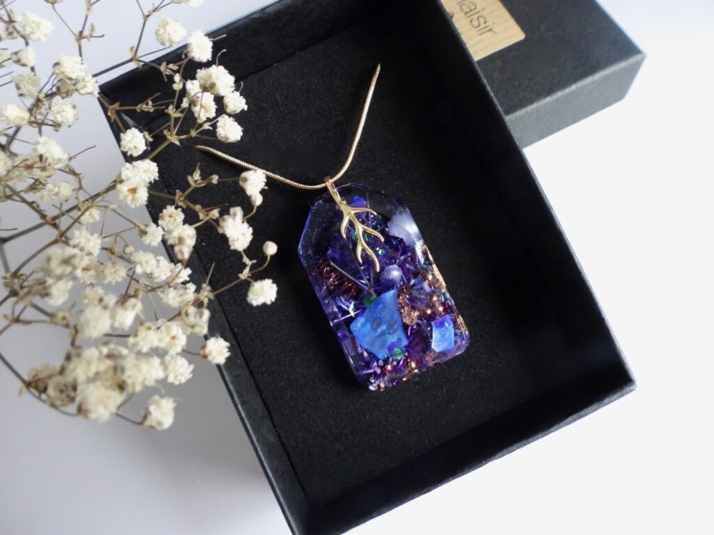 Pendentif orgonite Voyage Printemps Mauve