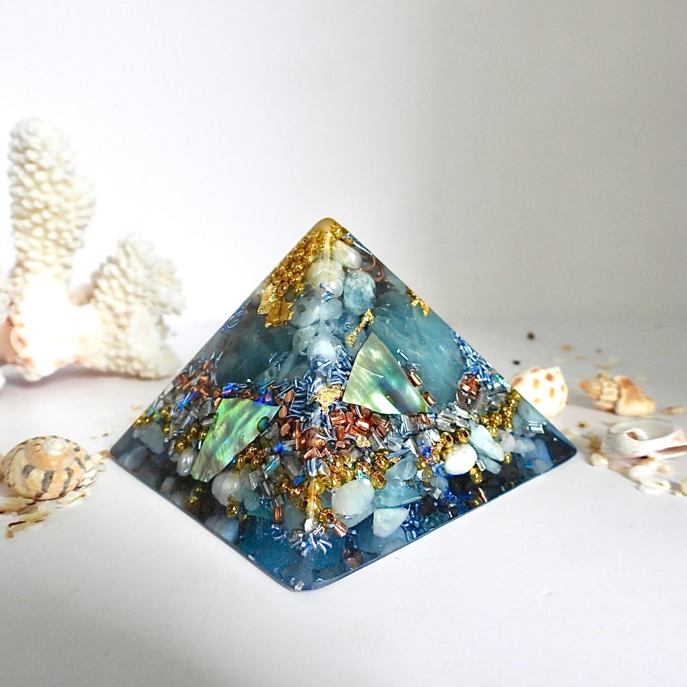 Orgonite pyramide Douceur Marine