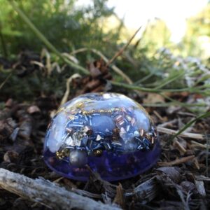 Orgonite demi-sphère Douce Calcédoine