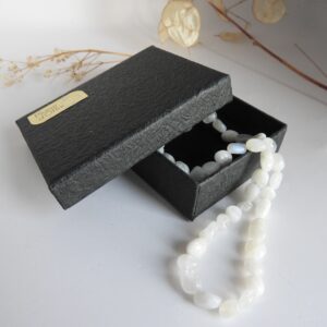 Collier en perles Pierre de Lune blanche