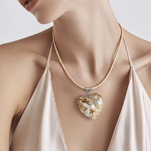 Pendentif galet coeur Pierre de Lune blanche