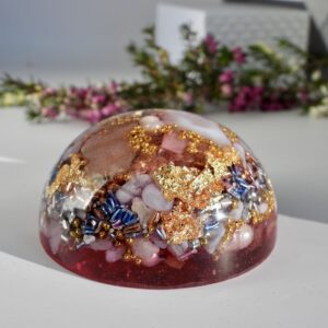 Orgonite demi sphère Rosée