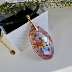 Pendentif orgonite galet ovale Rosée