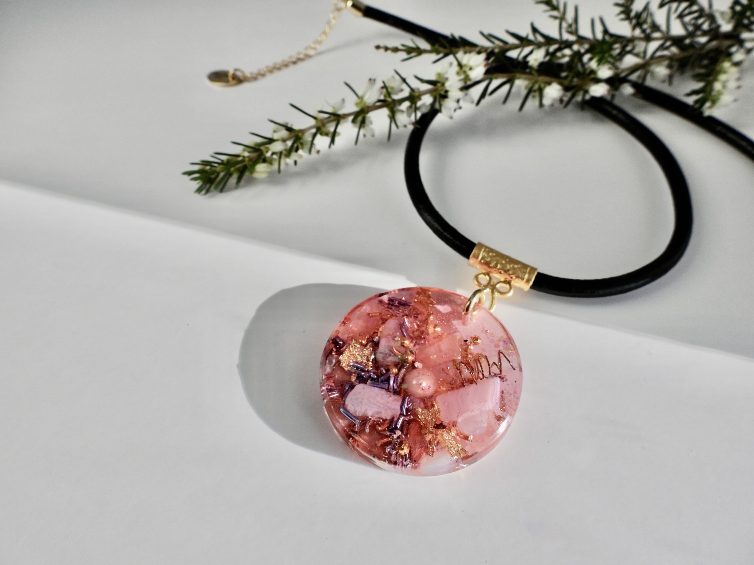 Pendentif orgonite rond Rosée