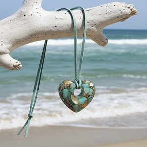 Pendentif orgonite coeur galet percé amazonite