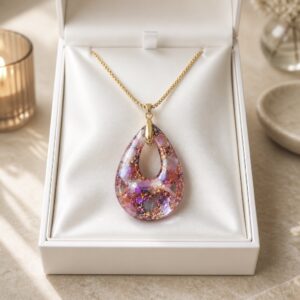 Pendentif orgonite goutte ajourée Rosée