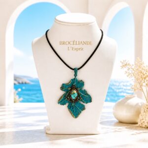 Pendentif orgonite feuille L'esprit de Brocéliande